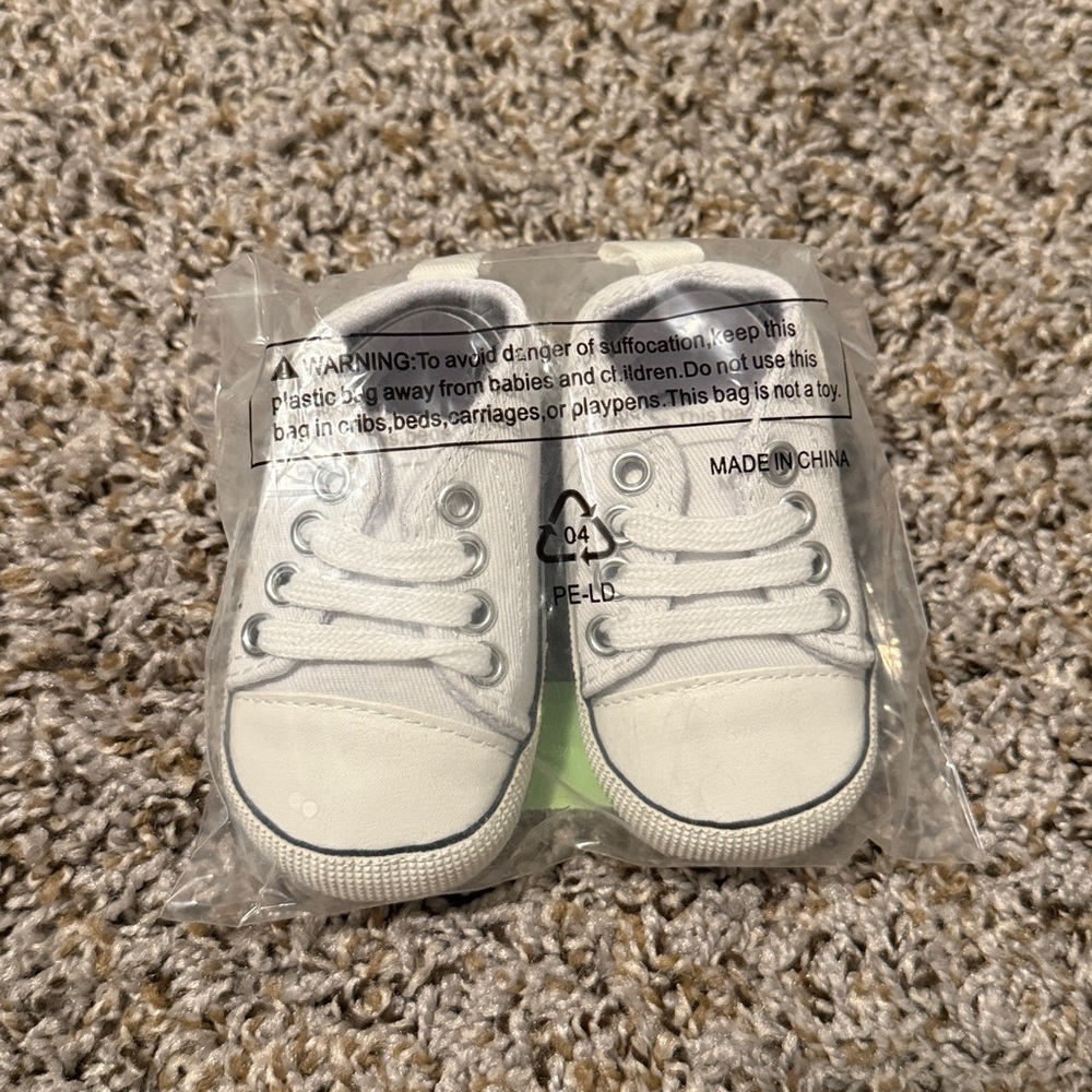 Infant sneakers